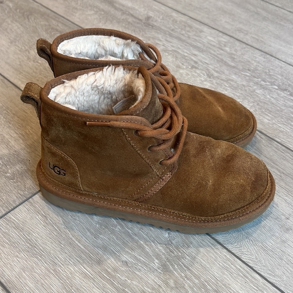 Ugg chestnut Nueumal tie suede sheepskin suede winter boots size 5/6 - Picture 2 of 12